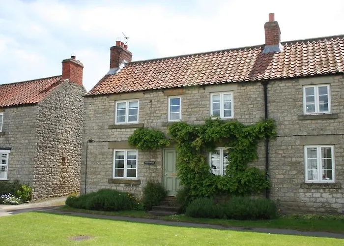 Pretty Yorkshire Stone Cottage Harome